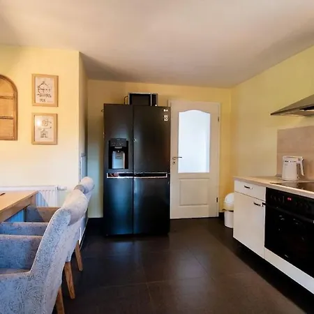 Komfortables Ferienhaus Strandtiger Mit Kamin, Garten, Terrasse, Katzenaussengehege & Wallbox